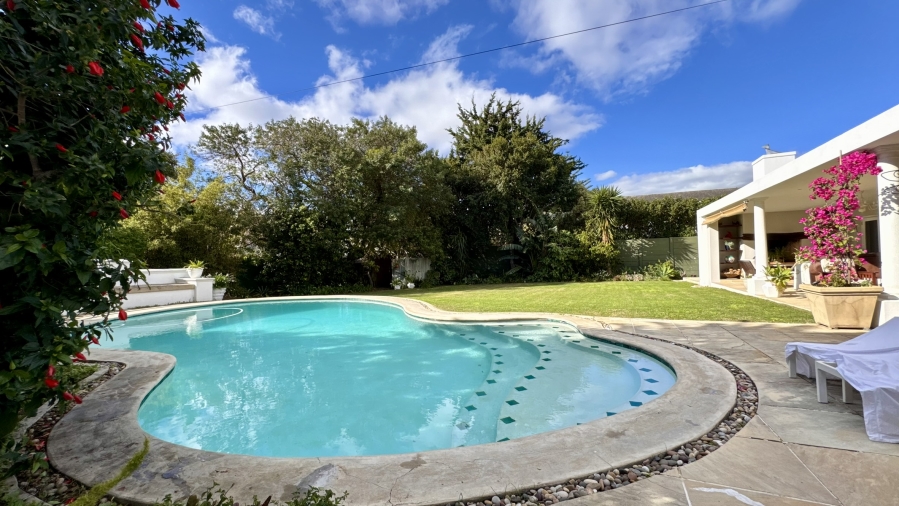 To Let 3 Bedroom Property for Rent in Tokai Western Cape